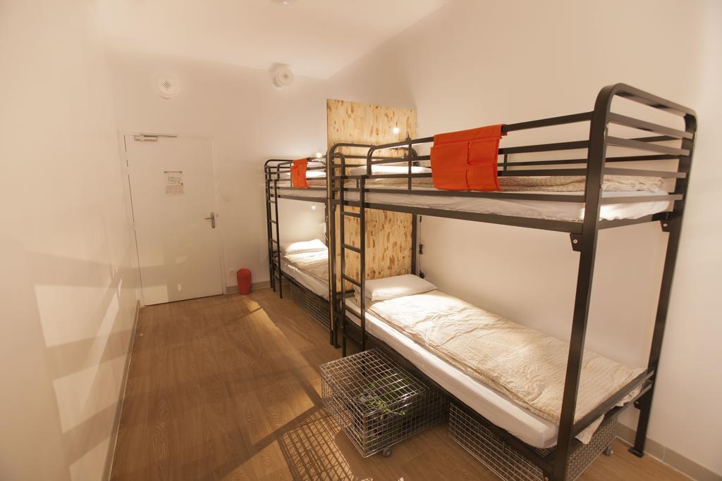 Le Flaneur Guesthouse ลียง ห้อง รูปภาพ